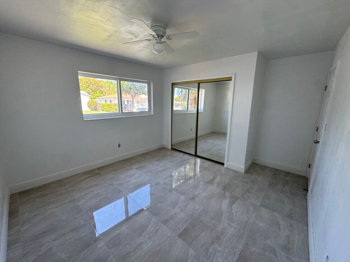Foto del edificio - 2230 NW 1st St