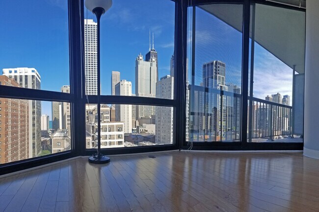Foto del edificio - 111 W Maple St
