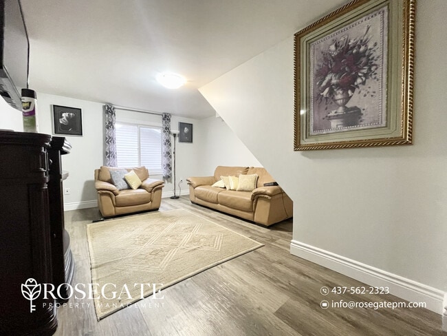 Building Photo - Pet-Friendly 2-Bedroom Main Level Apartment with Pool & Backyard Deck – Niagara Falls
