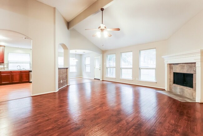 Foto del edificio - 27 Orchid Grove Pl