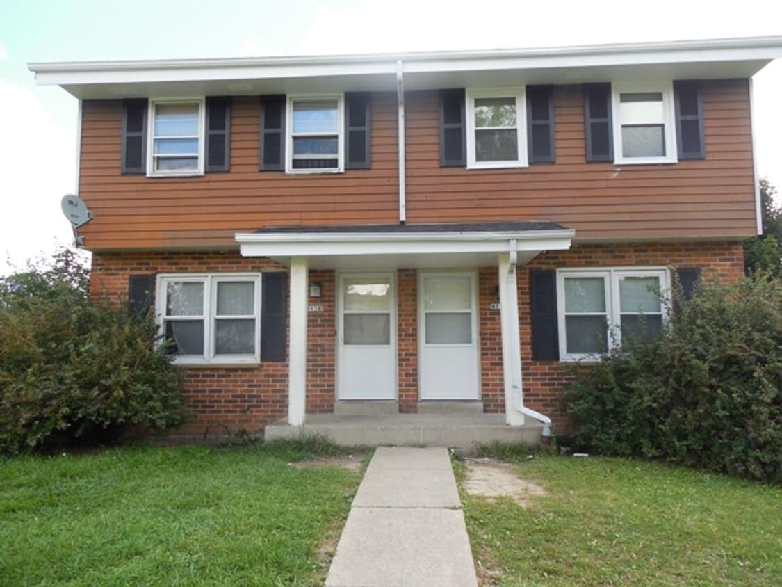 Primary Photo - 6536-6538 N. 106th Street