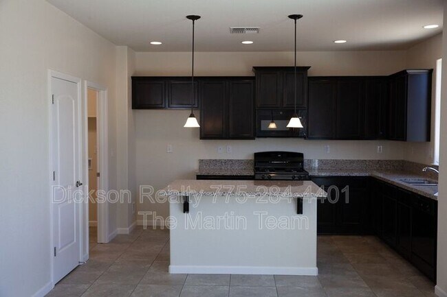 Foto del edificio - 7038 Diversey Dr