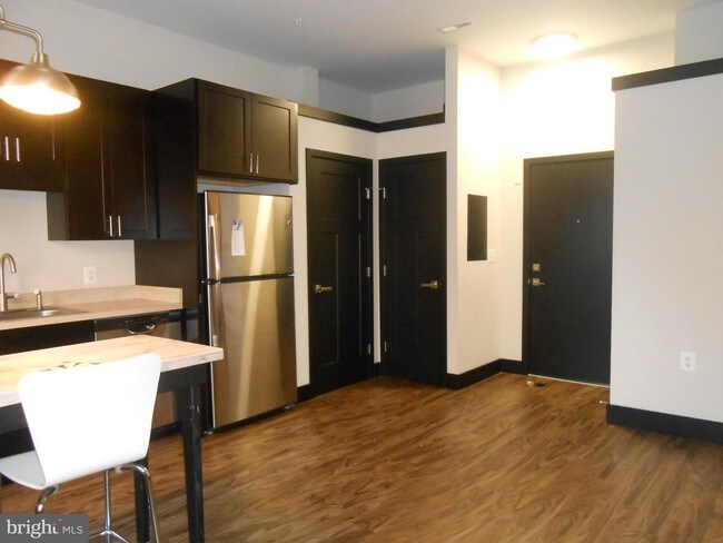 Foto del edificio - 22680 Washington St