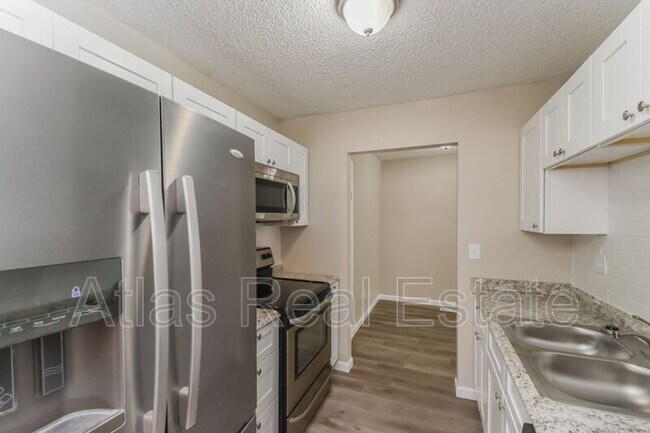 Building Photo - 4306 Moonbeam Dr