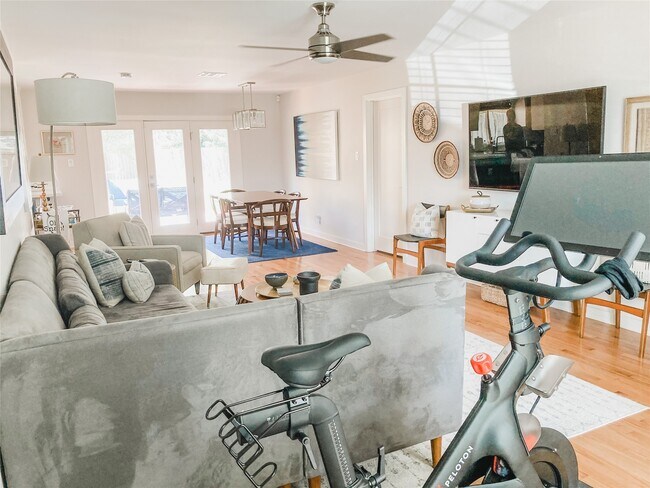 Foto del edificio - 5546 Pagewood Ln