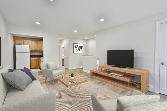 Living Area - New Orleans Park Apartments