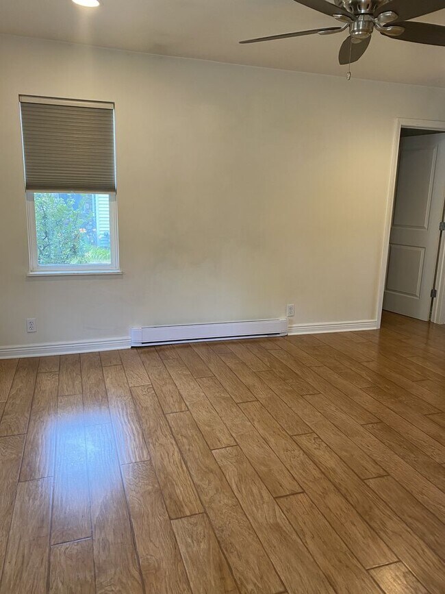 Building Photo - Charming Clarkston 2 bedroom with a view