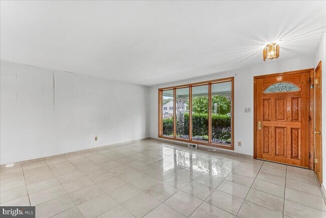 Foto del edificio - 400 Kennerly Rd