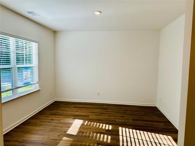 Foto del edificio - 66 Red Dragon Dr