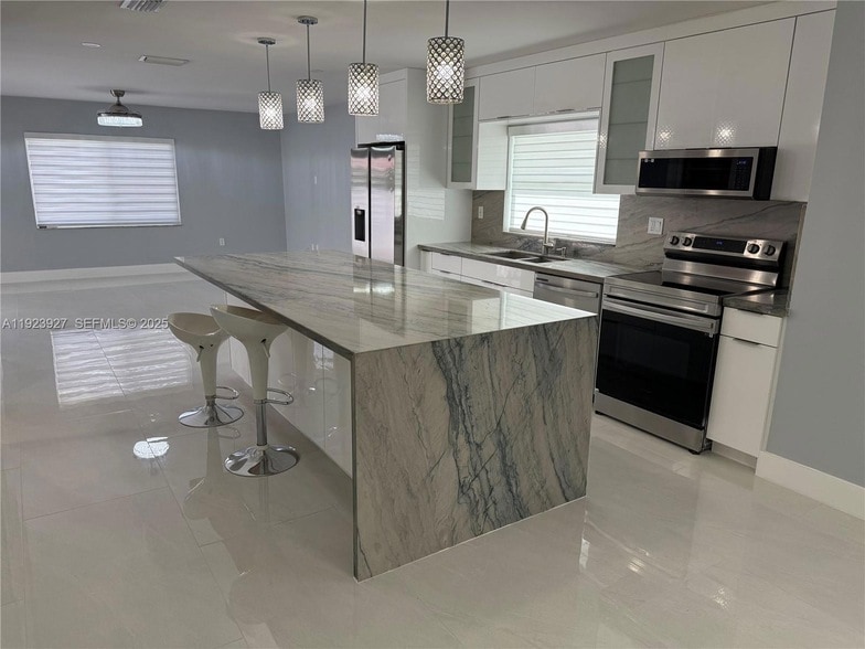 Foto del edificio - 3425 SW 69th Ave