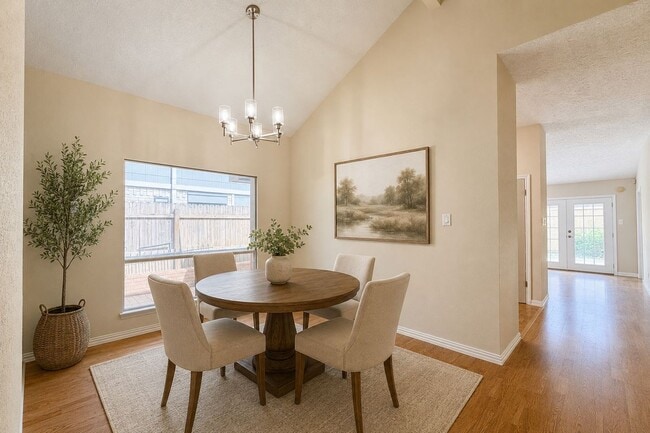 Building Photo - 11746 Plumbrook Dr