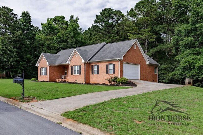 Foto del edificio - 411 Timber Creek Dr