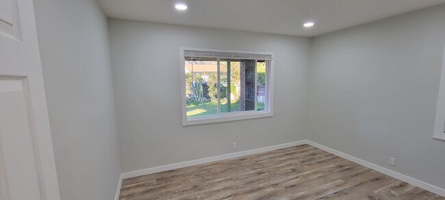 Foto del edificio - 2508 Bloomdale St