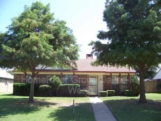 Building Photo - 1306 Wyndham Dr