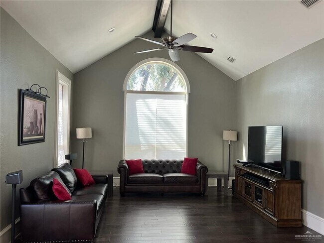 Building Photo - 14 S 4th St