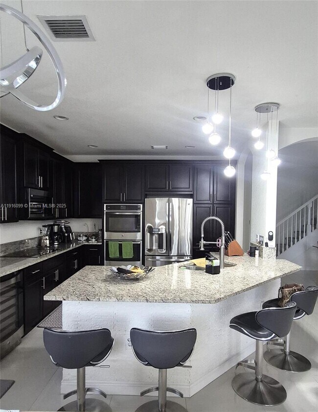 Foto del edificio - 8760 NW 102nd Ct