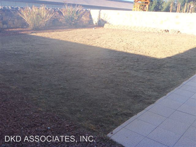 Building Photo - 10741 Pleasant Sand Dr