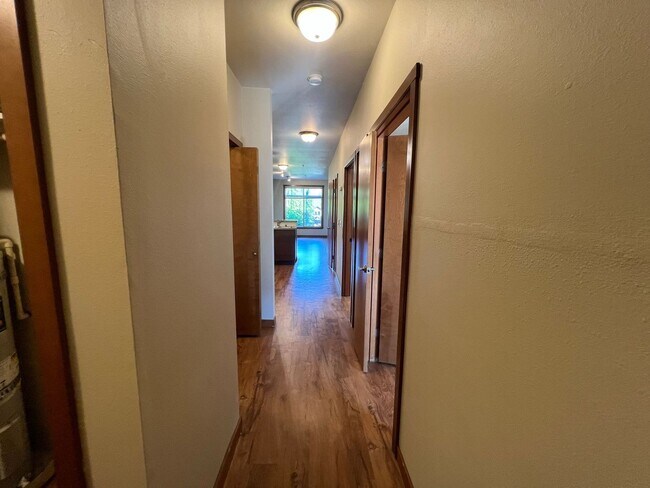 Foto del edificio - 910 Gladstone St