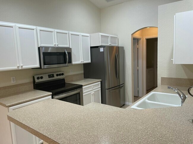 Foto del edificio - 435 SW Lakota Ave
