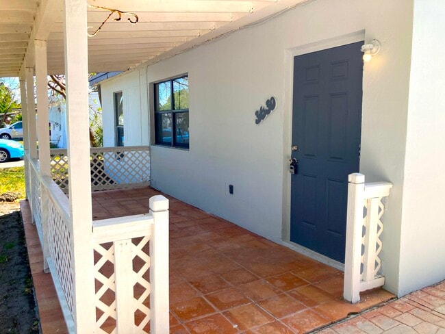 Building Photo - 3630 SW 46th Ave