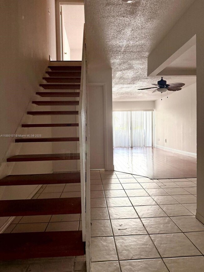 Foto del edificio - 9357 Fontainebleau Blvd