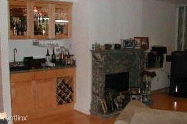 Building Photo - 2 br, 2 bath Condo - 8535 W Knoll Dr