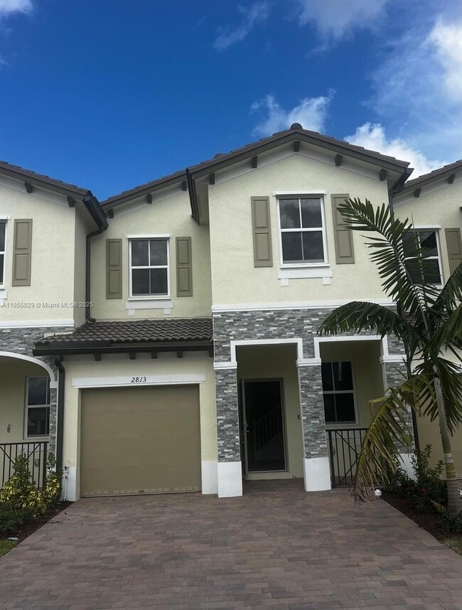 Foto del edificio - 2813 SE 25th Ave