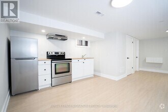 Building Photo - 393 Milverton Blvd