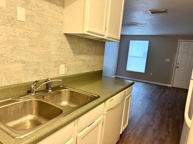 Foto del edificio - 38421 13th Ave