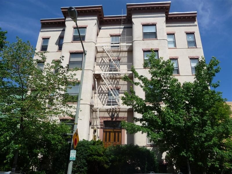 Front of Building - 21 6th St NE