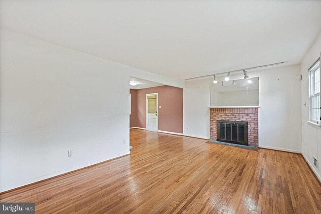 Building Photo - 7623 Highland St