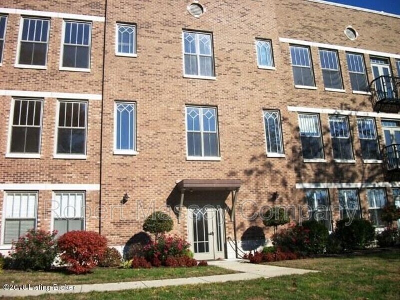 1915 Wrocklage Ave Unit 206, Louisville, KY 40205 Condo for Rent in