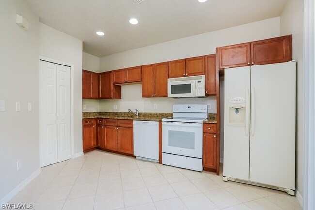 Building Photo - 9656 Roundstone Cir