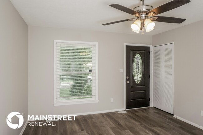 Foto del edificio - 7415 Hallmark Dr