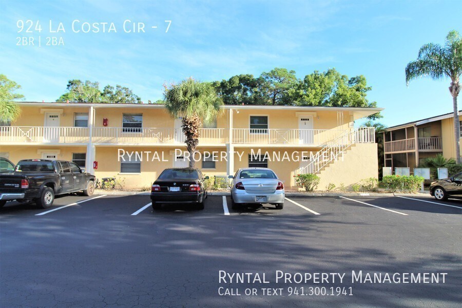 Primary Photo - 924 La Costa Cir
