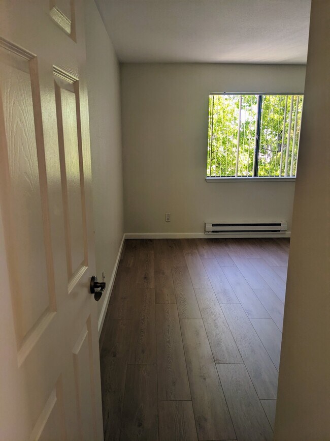 Bedroom Entrance - 880 E Fremont Ave