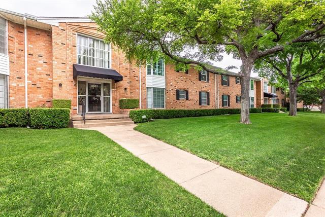 Foto del edificio - 6007 Sandhurst Ln
