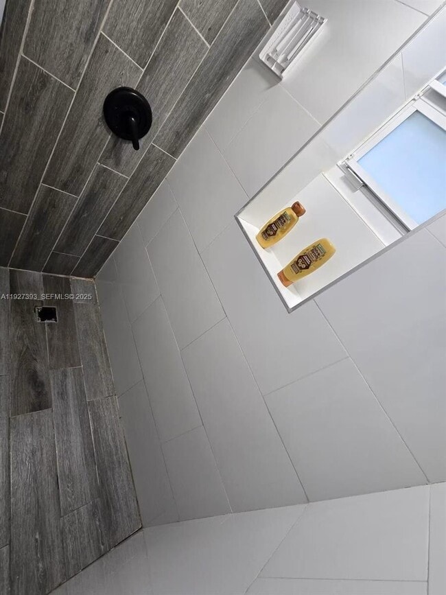 Foto del edificio - 845 NW 3rd St