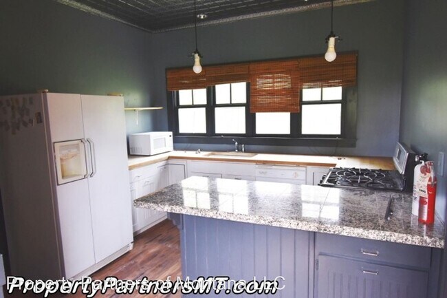 Building Photo - 3 br, 2 bath House - 3080 Veltkamp Rd