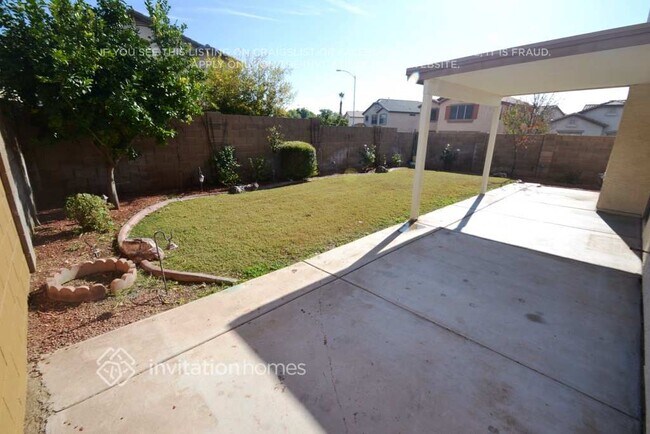 Foto del edificio - 2605 N 128th Ln