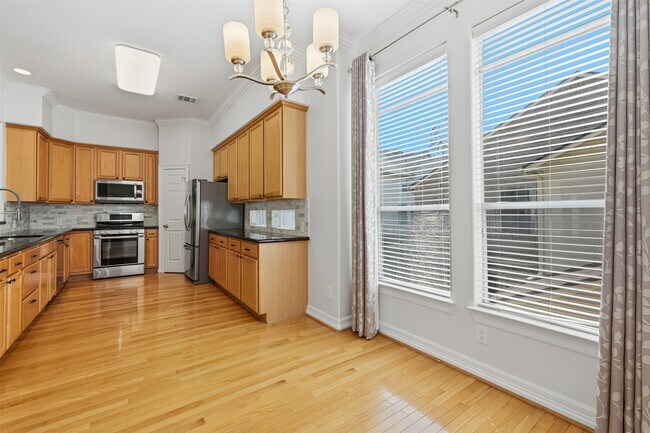 Foto del edificio - 5515 Crooms St