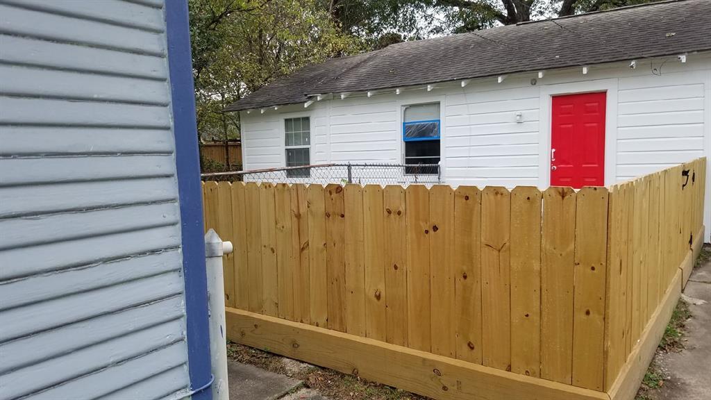 Primary Photo - 1463 Godwin St