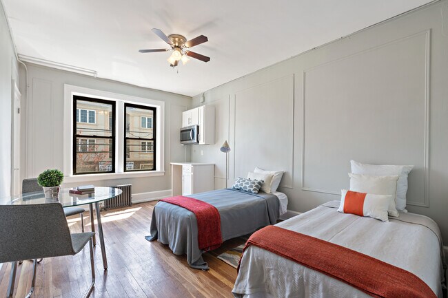 Foto del edificio - 1144 E Grand St