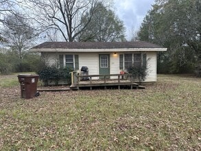 Building Photo - 321 Pratts Rd