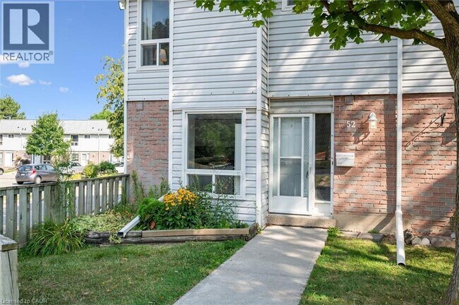 Building Photo - 32 Mowat Blvd