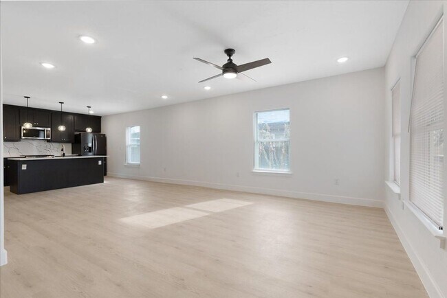 Foto del edificio - 6609 Avenue Q