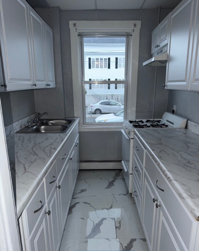 Foto del edificio - 1879 N Main St