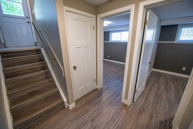 Photo du bâtiment - 9308-93109 109 Ave