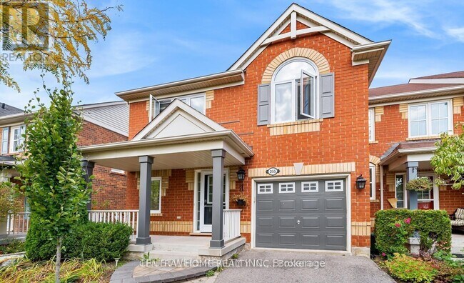 Building Photo - 255 Chilcott Crescent