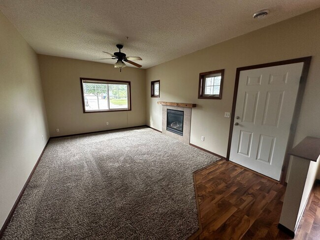 Foto del edificio - 3 Bed 3 Bath Townhome